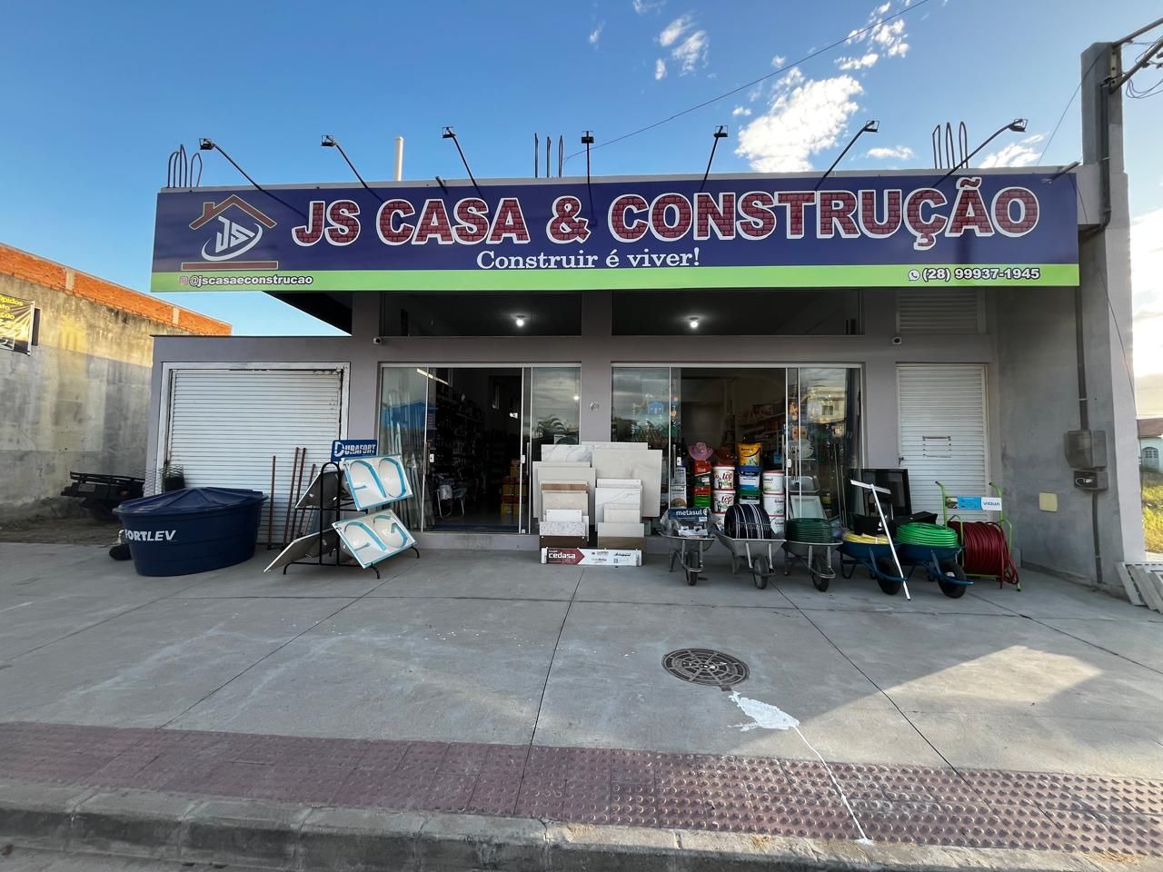 Fachada da JS Casa & Construção em Presidente Kennedy